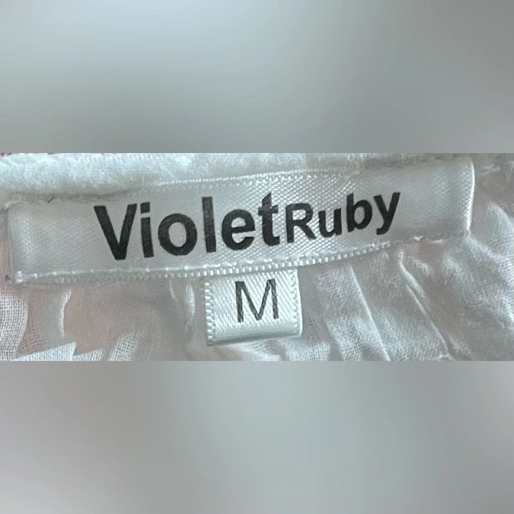 VioletRuby- White Embroidered Women's Top Size‎ M